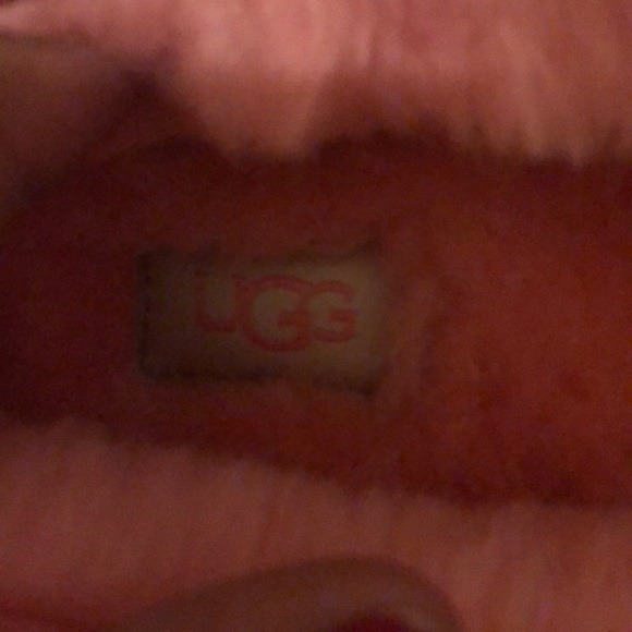 Pink Ugg’s brand new from ugg company never worn - Picture 8 of 8